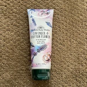 Bath and Body Works Lavender and Cotton Flower Body Cream